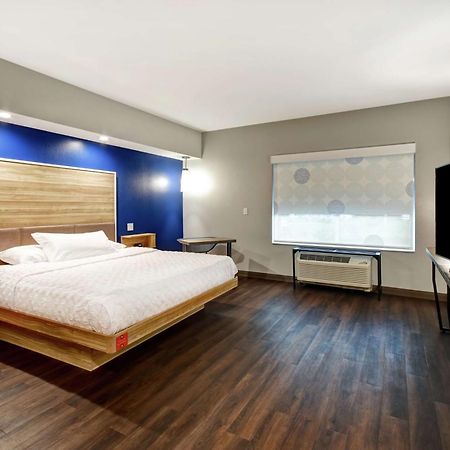 Отель Tru By Hilton Syracuse-Camillus Экстерьер фото